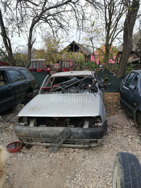 Fiat Tipo 1990. god. - kompletan auto u delovima