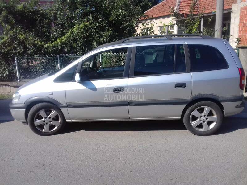 Delovi za Opel Zafira