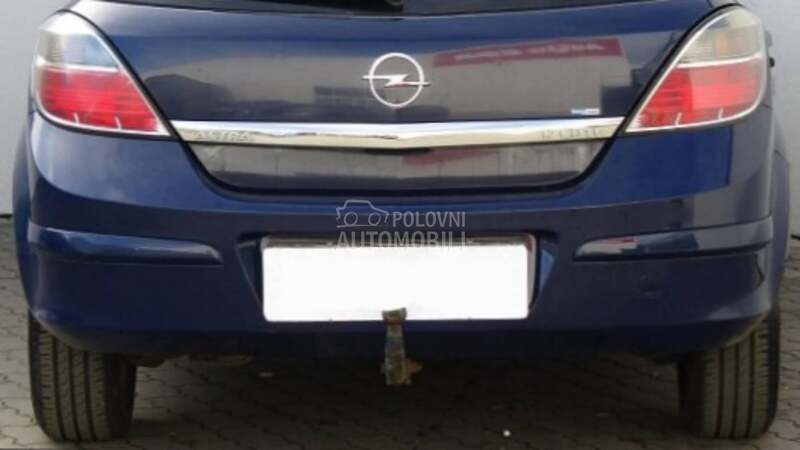 Zadnji branik hečbek za Opel Astra H od 2004. do 2014. god.