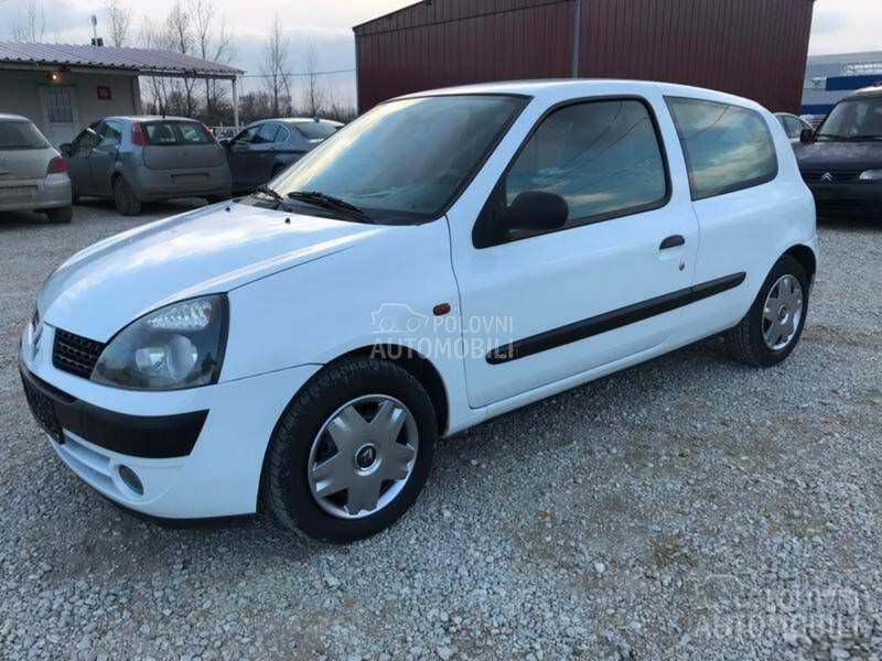 Renault Clio 2004. god. - kompletan auto u delovima