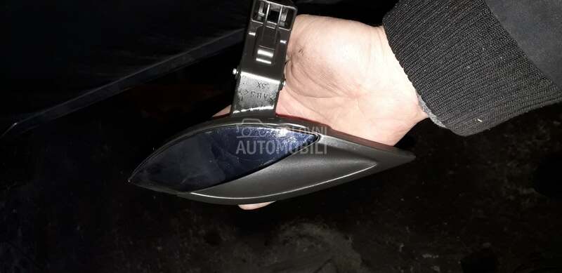 unutrasnja prednja desna kvaka za Fiat Croma od 2005. do 2009. god.