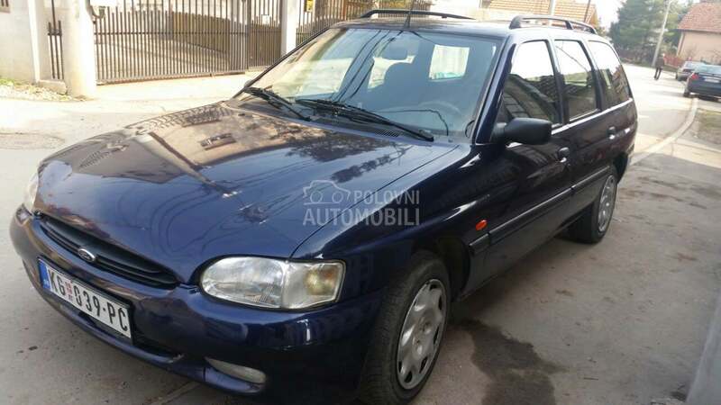 Ford Escort 1999. god. -  kompletan auto u delovima