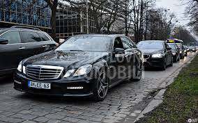 Mercedes Benz E Klasa -  kompletan auto u delovima