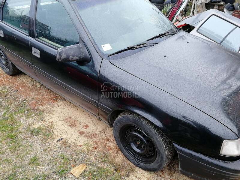 Delovi za Opel Vectra A