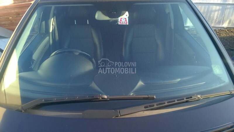 šoferšajbna za Mercedes Benz C Klasa od 2000. do 2008. god.