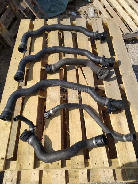 VODENO CREVO za BMW 315, 316, 318 ... od 2002. do 2014. god.