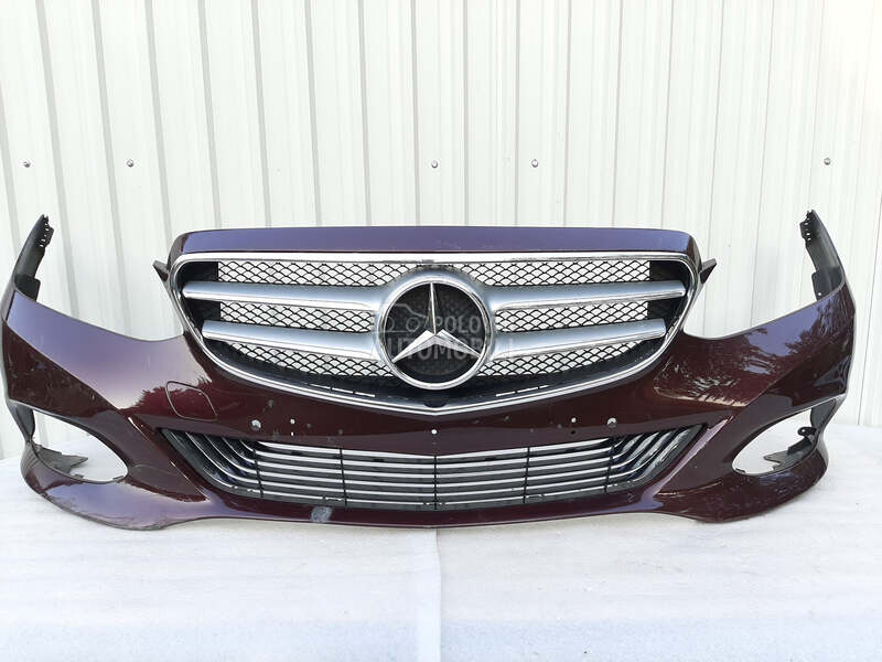 Branik / Maska / Farovi za Mercedes Benz A 140, A 150, A 160 ... od 2010. do 2018. god.