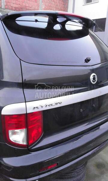 Stakla za SsangYong Kyron
