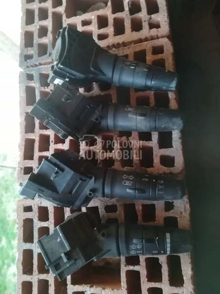 RUCICE NA VOLANU P12 2.2 za Nissan Primera od 2002. do 2007. god. za Nissan Primera od 2002. do 2007. god.