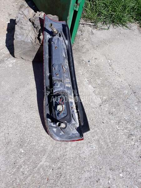 stop lampa za Fiat Punto za 1999. god.