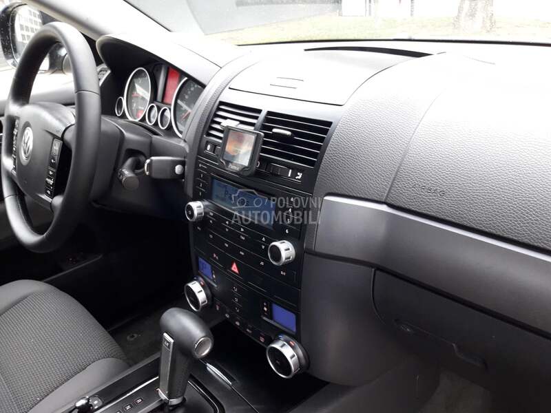 Kompletan enterijer za Volkswagen Touareg od 2002. do 2010. god. za Volkswagen Touareg od 2002. do 2010. god.