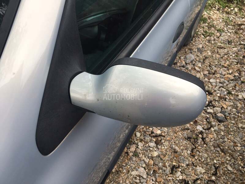 retrovizor levi za Renault Clio od 1998. do 2005. god.