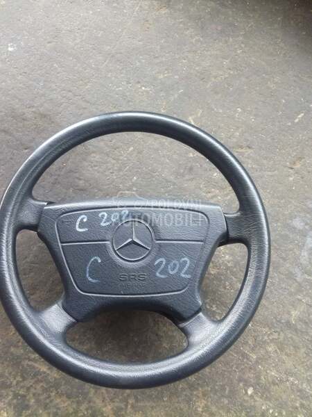 volan za Mercedes Benz C 180 za 1997. god.