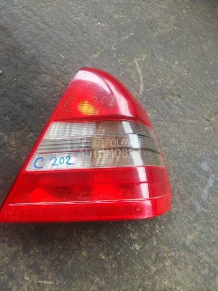 stop lampa desna za Mercedes Benz C 180 za 1997. god.