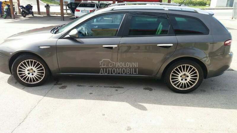 Alfa Romeo 159 - kompletan auto u delovima