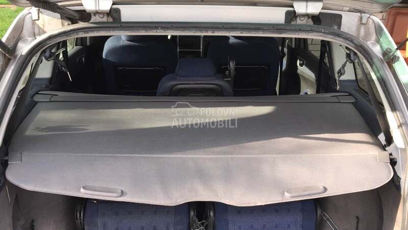 Gepek roletna pezo 307 sw za Peugeot 307 od 2001. do 2005. god.