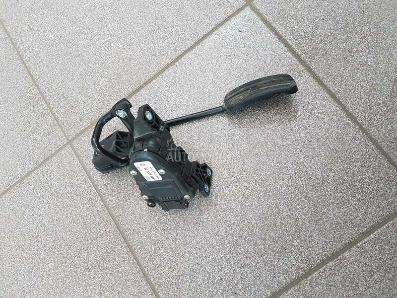 Pedala gasa za Renault Clio