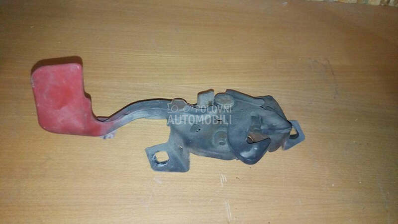brava haube za Alfa Romeo 147, 156, 159 ...