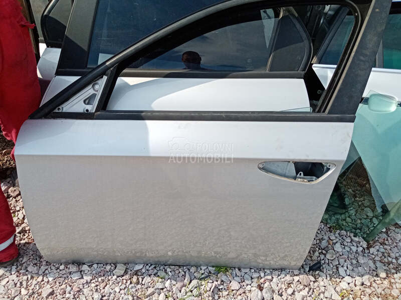 Prednja leva vrata siva za Alfa Romeo 159 od 2005. do 2009. god.