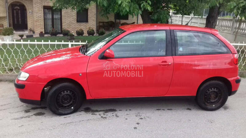 Seat Ibiza 2001. god. - kompletan auto u delovima