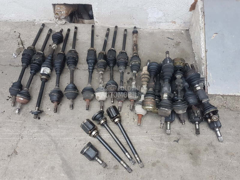 Poluosovina za Alfa Romeo 147, 156