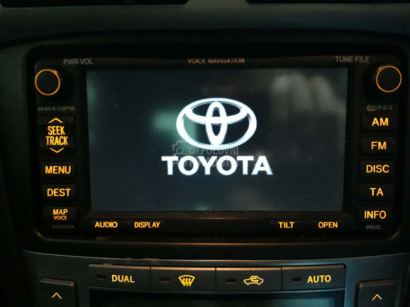 Multimedija ORIGINAL -Tacskrin za Toyota Avensis