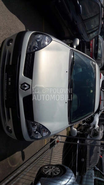 Renault Clio 2003. god. -  kompletan auto u delovima