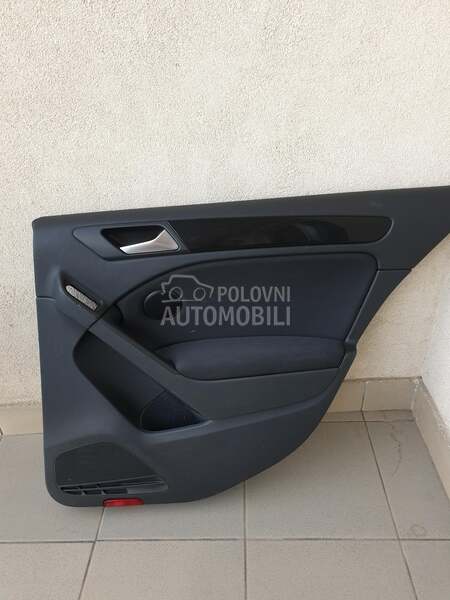 TAPACIR  ZADNJIH VRATA za Volkswagen Golf 6 od 2008. do 2012. god.
