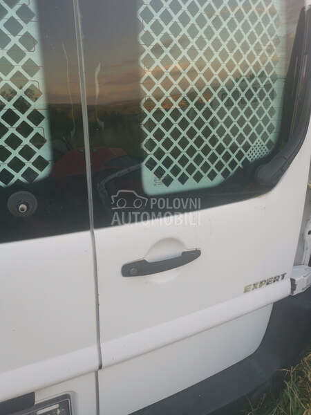 Peugeot Expert 2010. god. -  kompletan auto u delovima