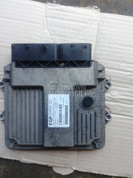 kompjuter motora 1,3multi je za Opel Corsa C od 2002. do 2005. god.
