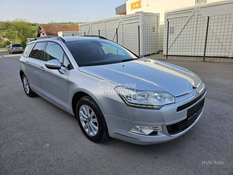 Citroen C5 -  kompletan auto u delovima