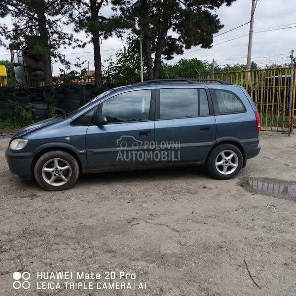 Opel Zafira 2001. god. -  kompletan auto u delovima
