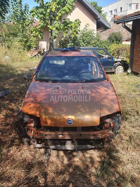 hauba za Fiat Punto od 2000. do 2003. god.