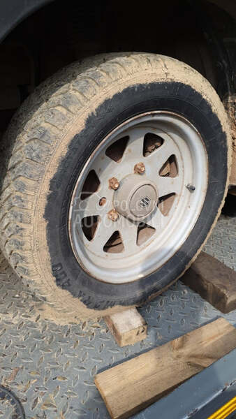Aluminijumske felne Suzuku vitara 15" 