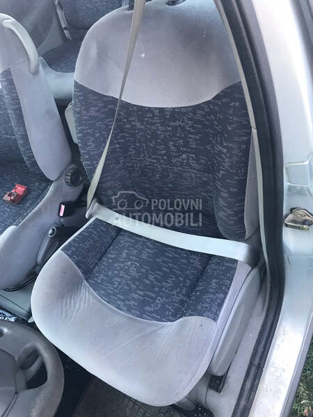sedišta za Renault Scenic od 2000. do 2002. god.