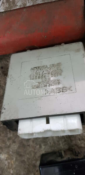 relej antena za Toyota Land Cruiser od 1996. do 2003. god.