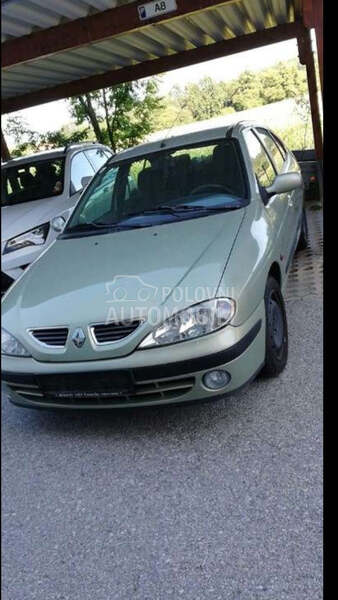 Renault Megane 2001. god. -  kompletan auto u delovima