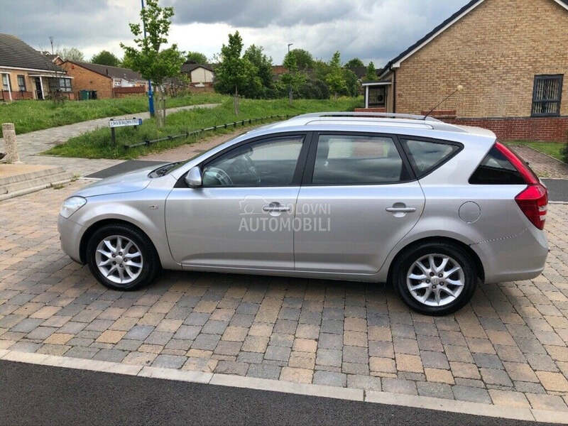 Kia cee`d sw 2008. god. - kompletan auto u delovima