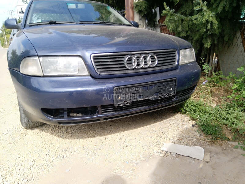 Prednji branik za Audi A4