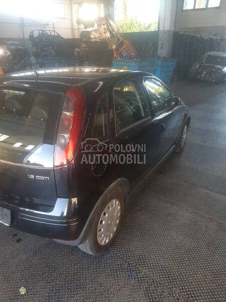 Delovi za Opel Corsa C 2003. god.