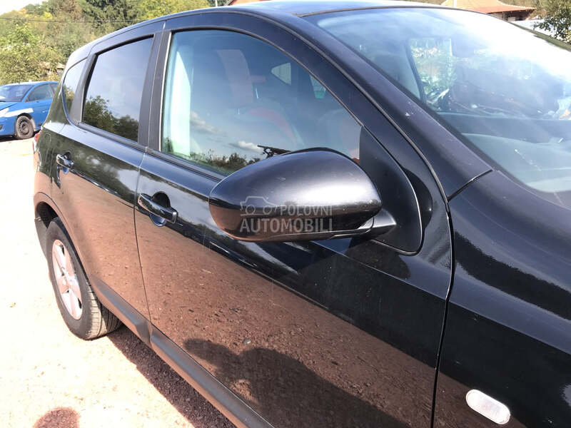 desni retrovizor za Nissan Qashqai od 2005. do 2011. god.