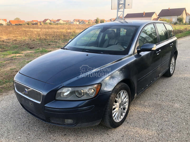 Delovi za Volvo V50 2004. god.