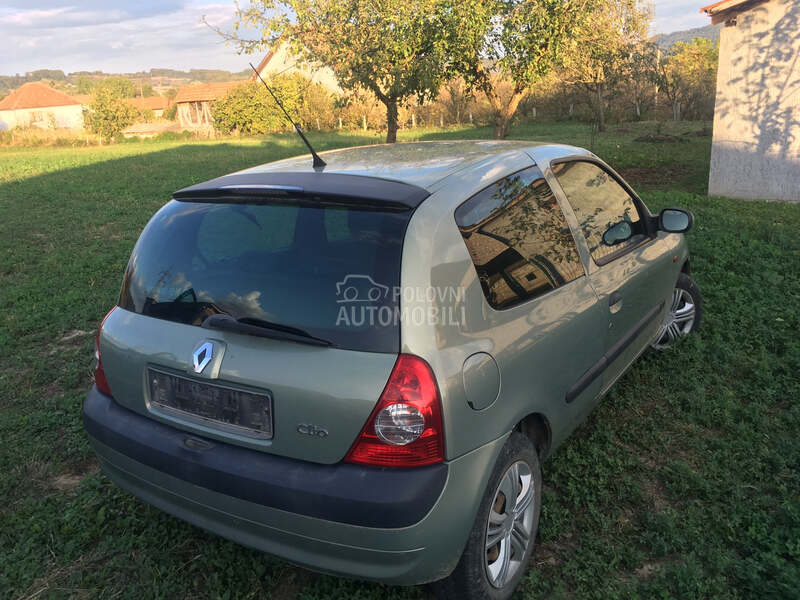 zadnji branik za Renault Clio od 2000. do 2006. god.