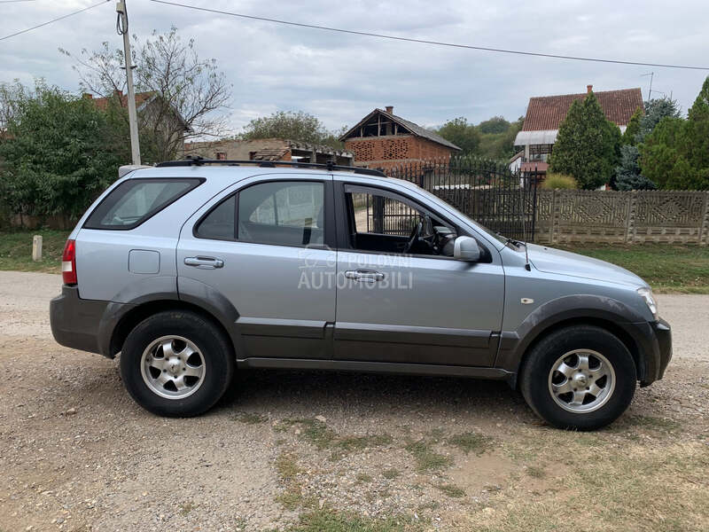 Kia Sorento 2005. god. - kompletan auto u delovima