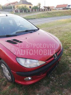ceo auto u delovima za Peugeot 206