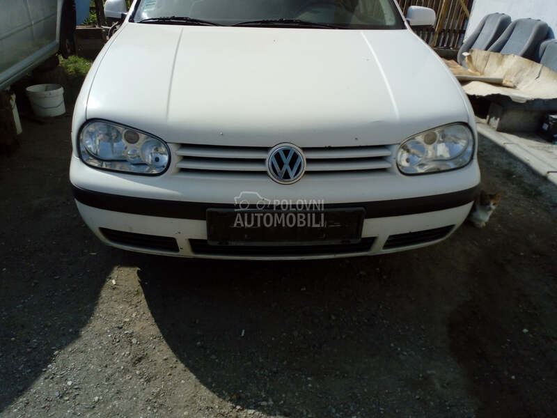 Volkswagen Golf 4 1998. god. -  kompletan auto u delovima