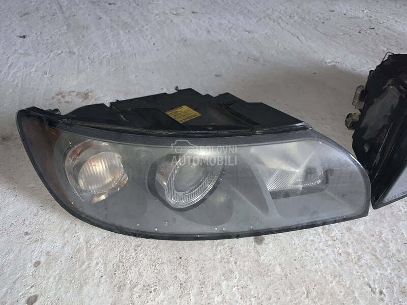 Farovi za Volvo S40, V50 od 2004. do 2008. god.