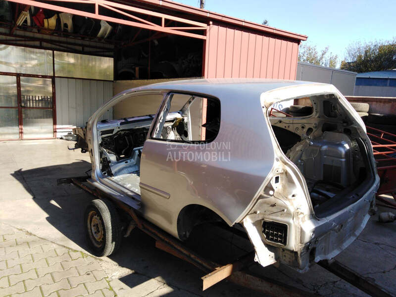 Skoljka za Volkswagen Golf 5