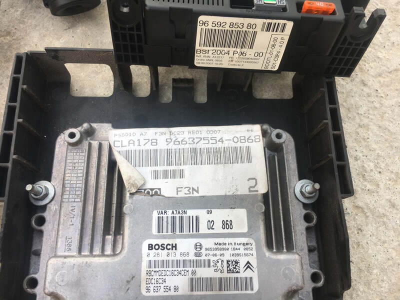Motorni racunar ecu za Peugeot 106, 207 za 2007. god.