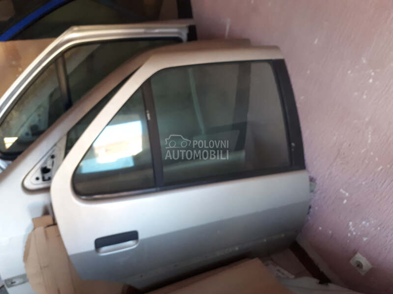 vrata zadnja desna za Peugeot 306 od 1992. do 1997. god.